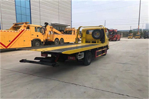 淅川非事故拖车